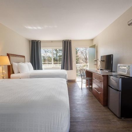 Riverfront Inn 로즈버그 외부 사진