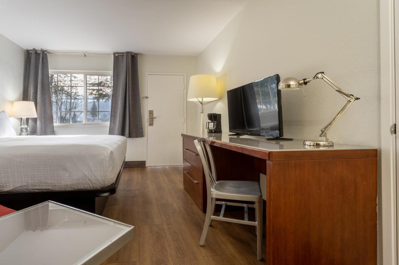 Riverfront Inn 로즈버그 외부 사진