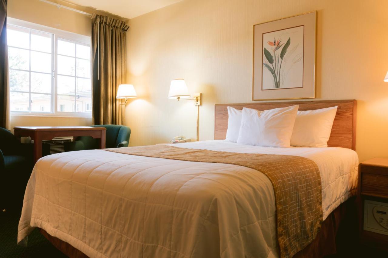 Riverfront Inn 로즈버그 외부 사진
