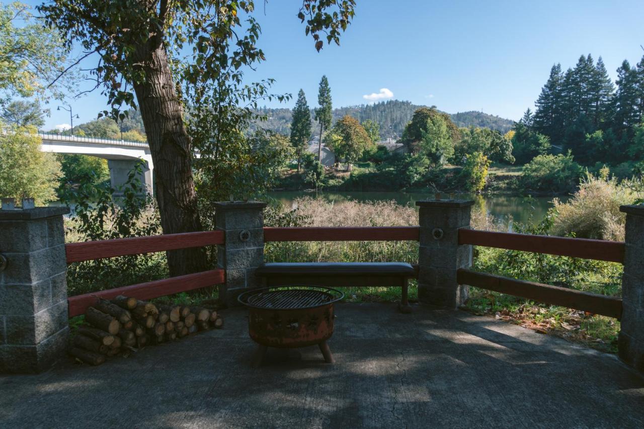 Riverfront Inn 로즈버그 외부 사진