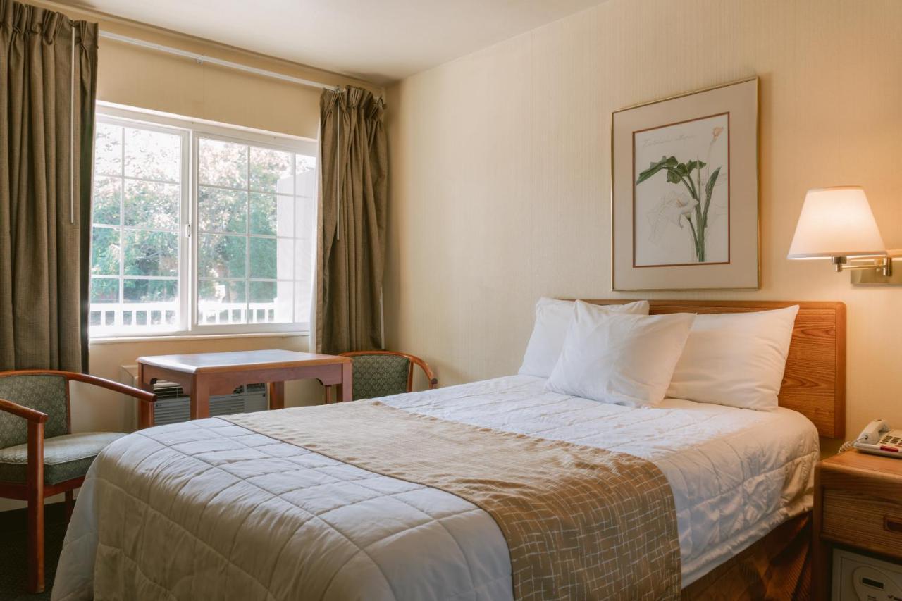 Riverfront Inn 로즈버그 외부 사진